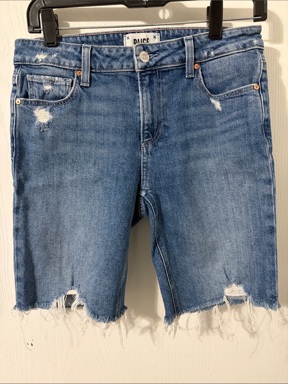PAIGE Jax Knee Short Denim Bermuda Shorts Medium Wash Like New Size 26